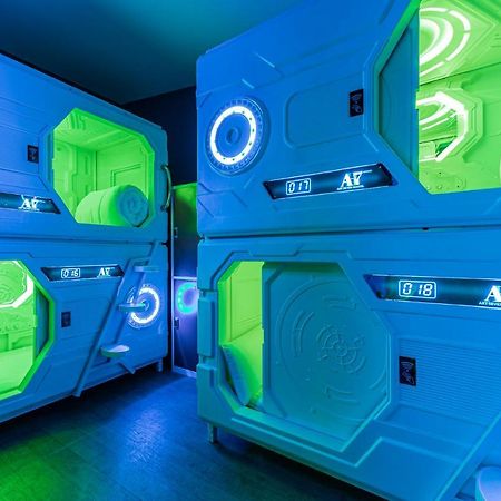 Art Seven Hostel Capsules 马德里 外观 照片