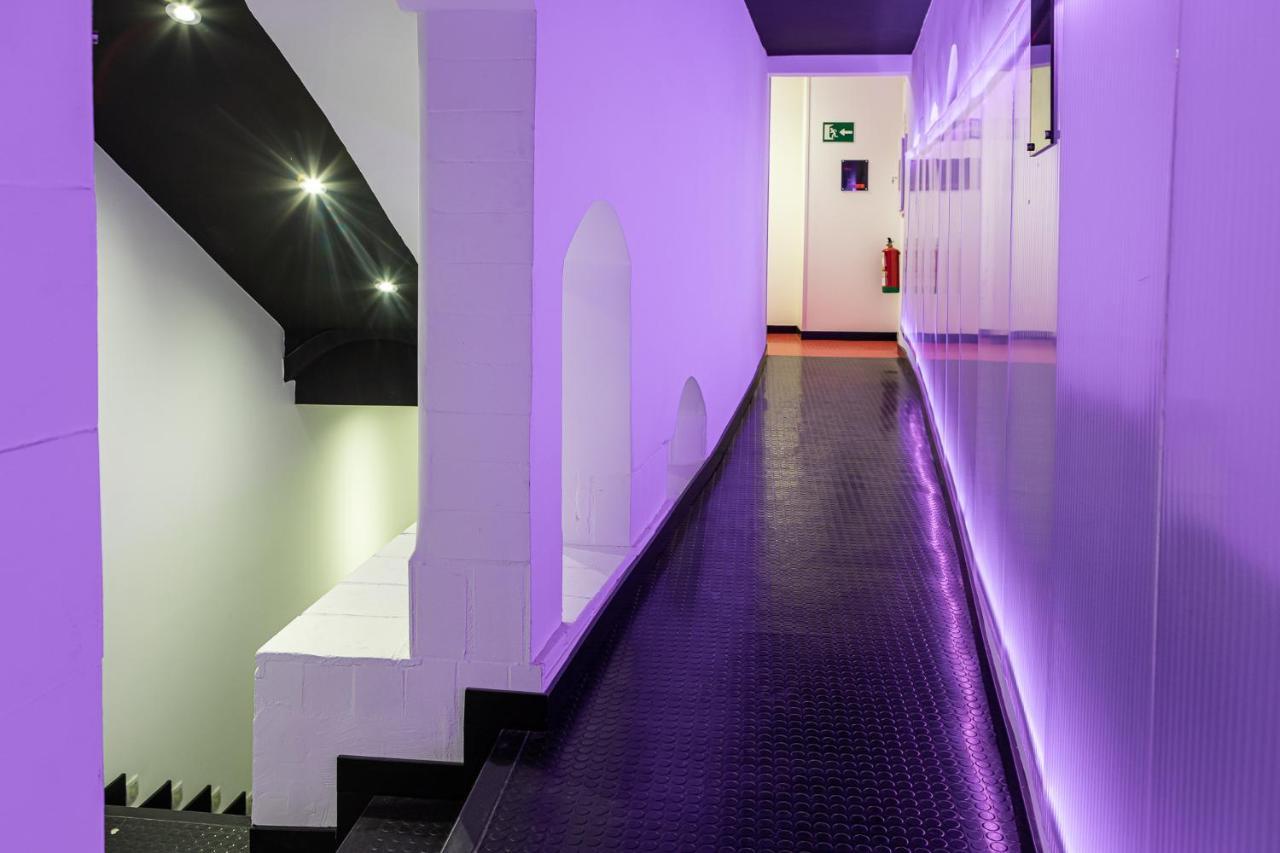 Art Seven Hostel Capsules 马德里 外观 照片
