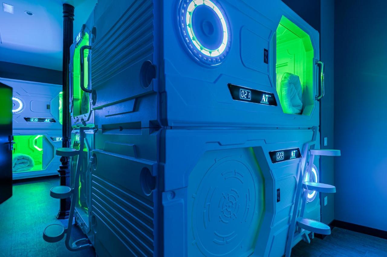 Art Seven Hostel Capsules 马德里 外观 照片