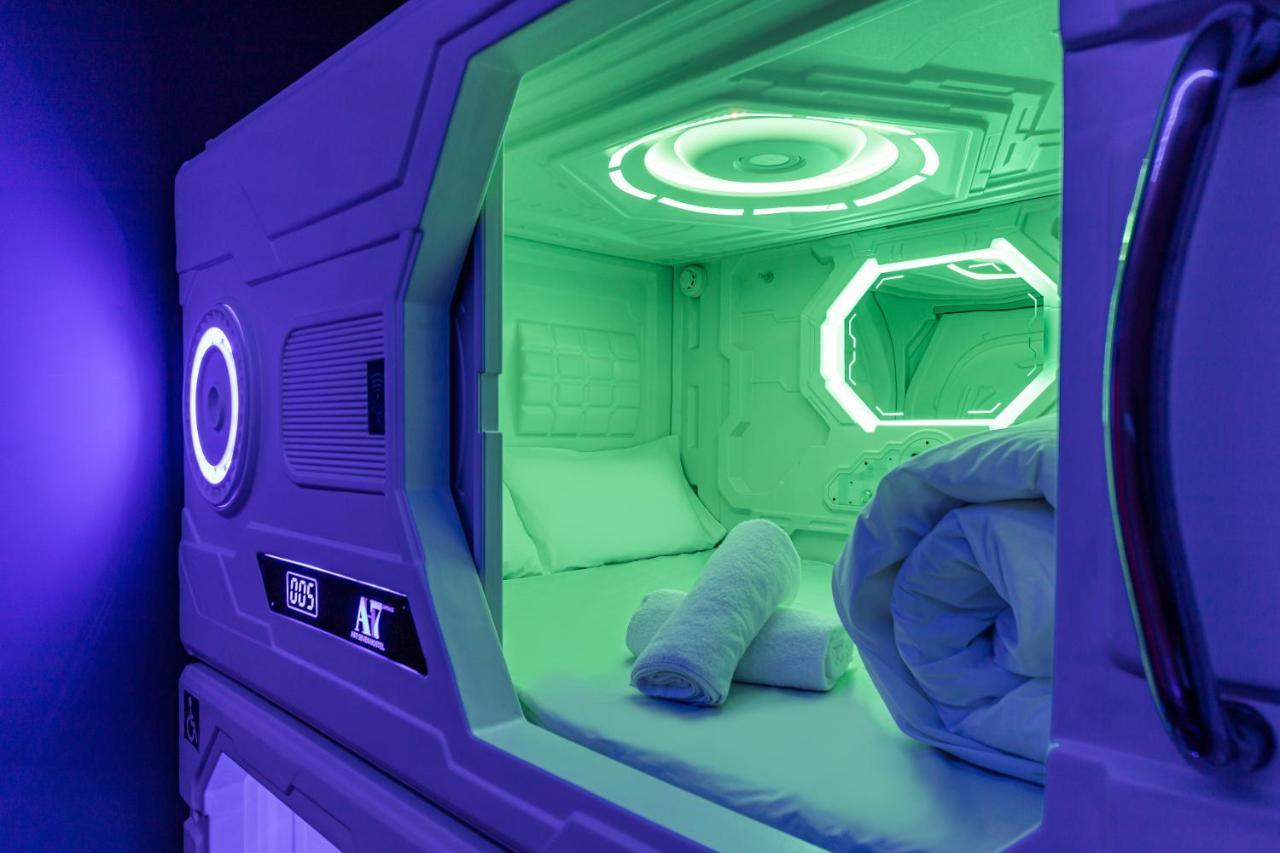 Art Seven Hostel Capsules 马德里 外观 照片