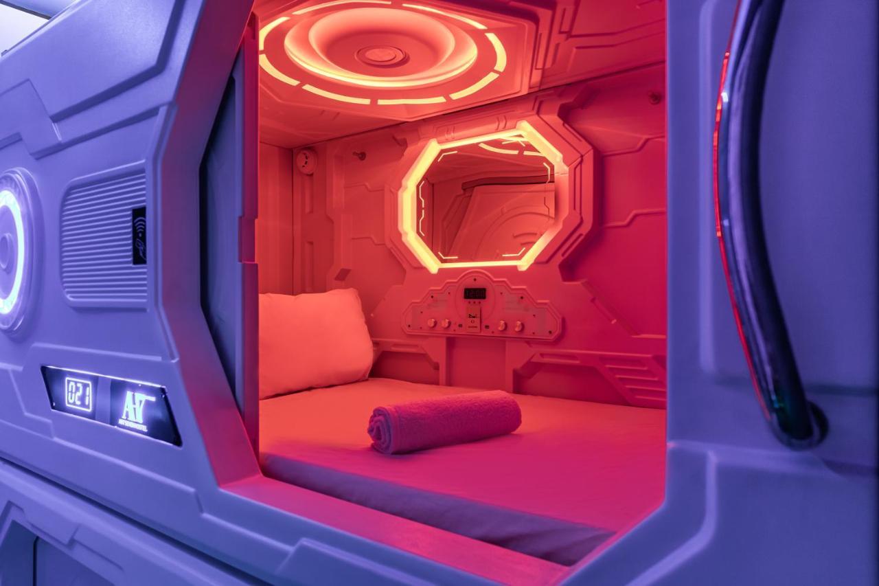 Art Seven Hostel Capsules 马德里 外观 照片