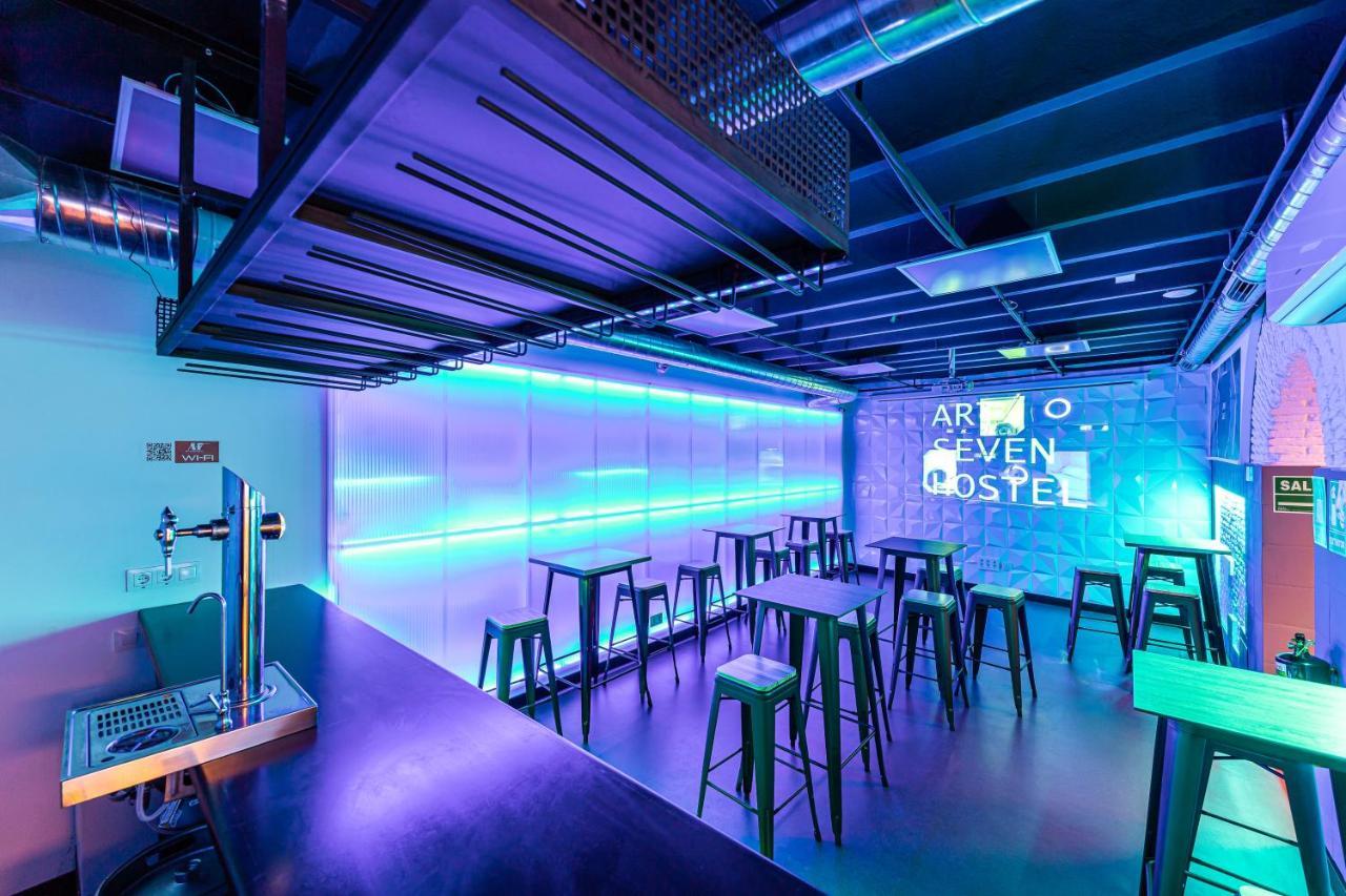 Art Seven Hostel Capsules 马德里 外观 照片