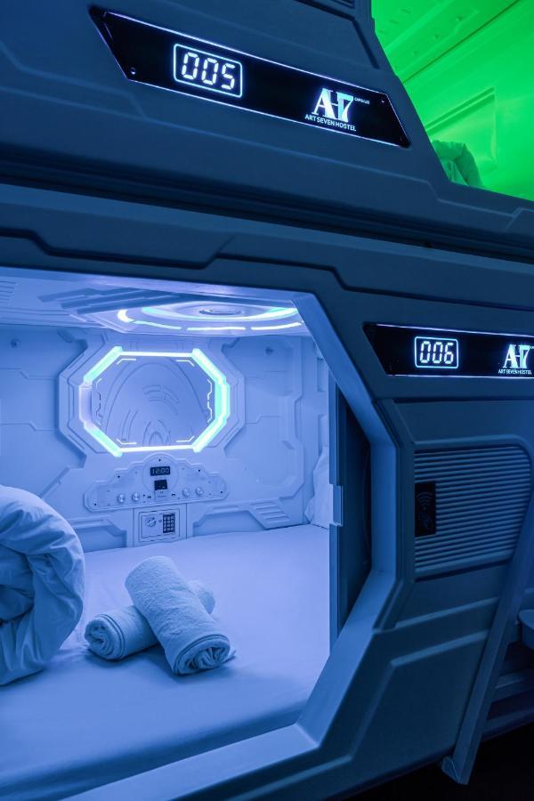 Art Seven Hostel Capsules 马德里 外观 照片