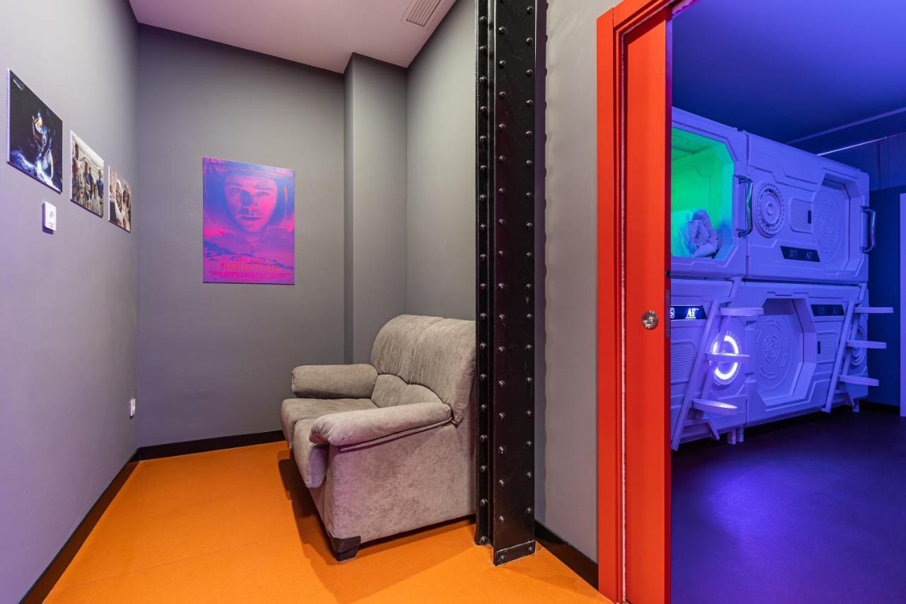 Art Seven Hostel Capsules 马德里 外观 照片