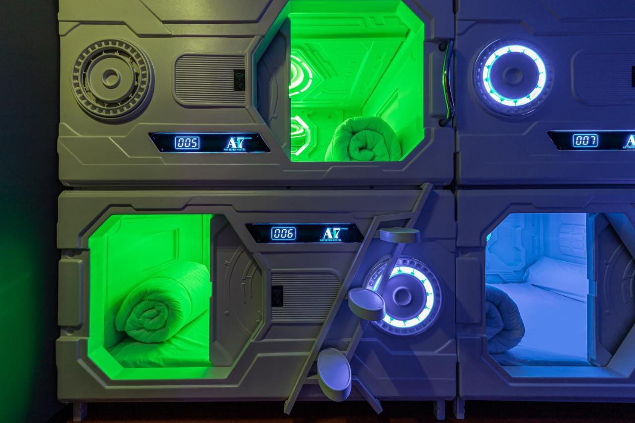 Art Seven Hostel Capsules 马德里 外观 照片
