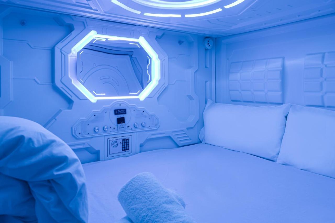 Art Seven Hostel Capsules 马德里 外观 照片