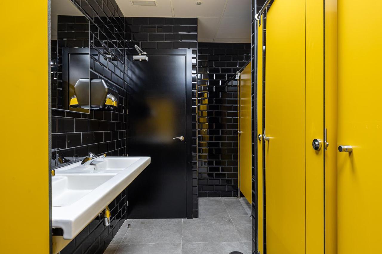 Art Seven Hostel Capsules 马德里 外观 照片